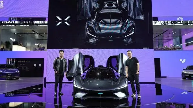 Ji Yue's AI-Driven Hypercar ROBO X and 07 Passion Debut at Guangzhou Auto Show