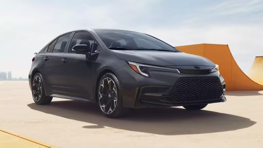 Toyota's 13th Generation Corolla Sedan Leaked, to Introduce Plug-in Hybrid System for the First Time